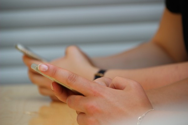 Menangani Kecanduan Gadget pada Anak-anak dan Remaja