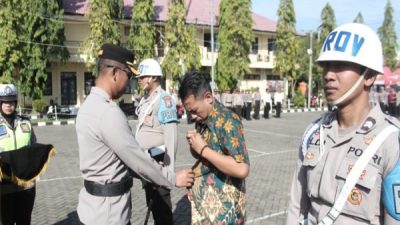Terlibat Kasus Narkoba, Kapolres Situbondo Pimpin Upacara Pemecatan Seorang Anggota Polri