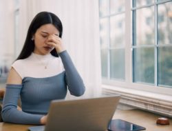 Dampak Gadget Terhadap Kesehatan Mata dan Cara Mengatasinya