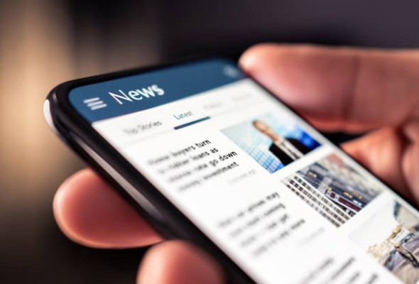 Tantangan dan Peluang bagi Industri Media Massa Indonesia di Era Digital