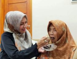 Ibunda Meninggal Dunia, Siti Marwiyah Tulis Pesan Rindu Dari Makkah; Ada Ayat Cinta Untuk Sang Ibunda