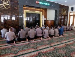 Polri Berduka,Polres Bondowoso Melaksanakan Sholat Gaib untuk Anggota yang Gugur di Way Kanan Lampung