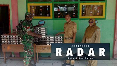 Babinsa Kawal Langsung Penyaluran Program Makan Bergizi Gratis di SDN Rejoagung 1  
