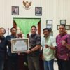 KPH Bondowoso Terima Piagam Penghargaan Zero Accident dari Gubernur Jawatimur Tahun 2025