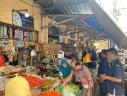 Jaga Stabilitas Harga Pangan, Polres Bondowoso Bersama Instansi Terkait Lakukan Pemantauan Bapokting di Pasar Induk