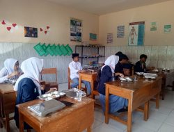 Antusiasme Siswa Saat Menerima Menu MBG Dari Dapur Al-Hidayah Rejoagung Bonsdwoso