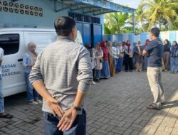 Kepala SPPG Pekalangan Bondowoso Briefing Relawan, Tekankan Kedisiplinan dan Kepatuhan SOP
