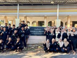 Relawan SPPG Al Hidayah Dadapan Bondowoso Manfaatkan Masa Libur MBG dengan Bakti Sosial
