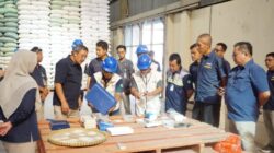 Cek Gudang hingga Penggilingan, Direktur Pengadaan BULOG Pastikan Kualitas Beras Bondowoso Terjaga