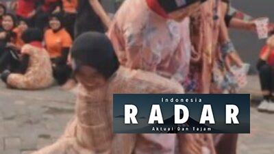 Semarakkan Harjakasi Ke-208 Dan HUT Kemerdekaan RI Ke-81, KDS Situbondo Adakan Lomba Estafet Air Berkostum Era Jadul